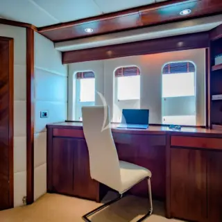 MIA KAI - Master Stateroom