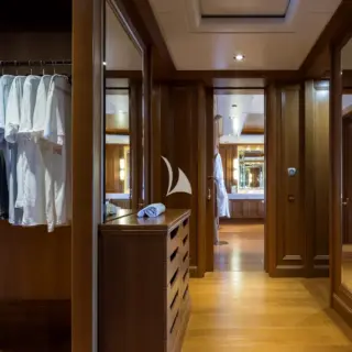 Main deck master suite - dressing
