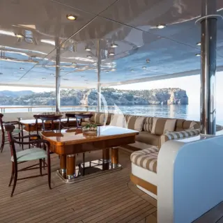 Main deck aft