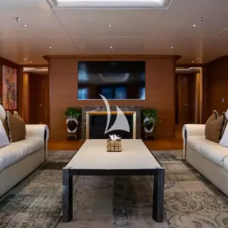 Main salon lounge