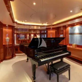 Main Salon - Piano