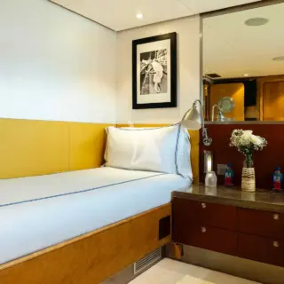 Guest twin cabin