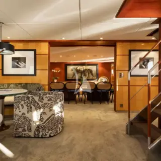 CURIOSITY - Living area