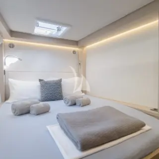 NAVYA - Image 20