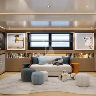 SILVER FOX (YET) - Beach club - Family room