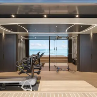 SILVER FOX (YET) - Beach club - Gym