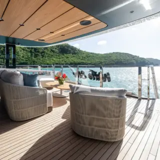 WHITE STAR - Image 2