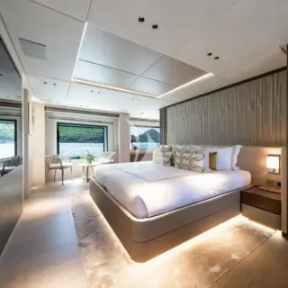 WHITE STAR - Image 11