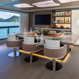 WHITE STAR - Image 10