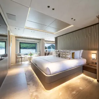 WHITE STAR - Image 13