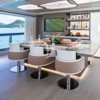 WHITE STAR - Image 8