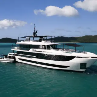 WHITE STAR - Image 1