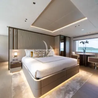 WHITE STAR - Image 14