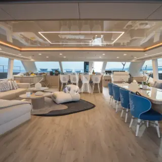 TESNI - Main Saloon
