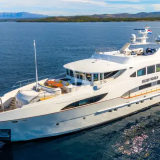 SILENT WORLD - Image 12