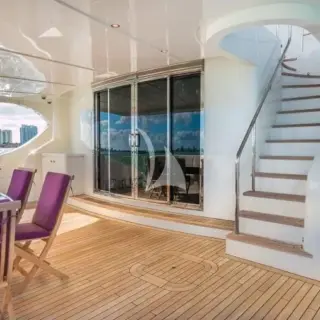 Main Deck Aft Main Lounge Entrance