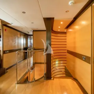 SILENT WORLD - Lobby Upper Deck 