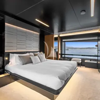 ICONA - Masterbedroom (main deck)
