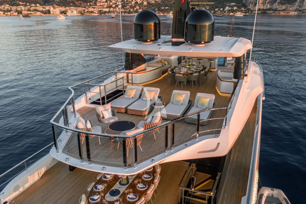 FELICITA - Sun deck overview