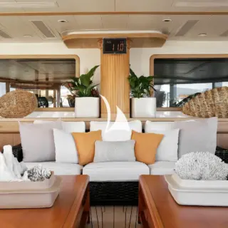 Outdoor lounge