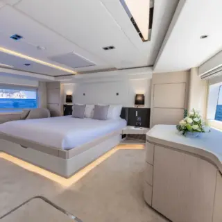 SANTOSH Majesty 100 - Master Cabin