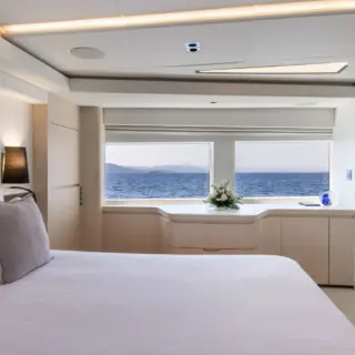SANTOSH Majesty 100 - Master Cabin