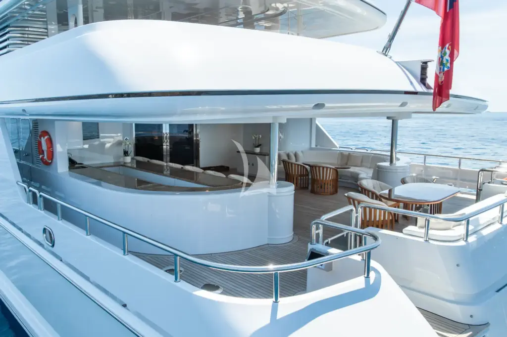 APOGEE - Main Deck Aft