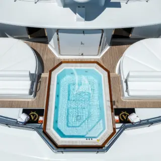 Sundeck Forward