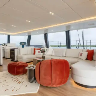 Belldia - Main Deck Salon 