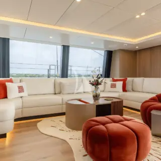 Belldia - Main Deck Salon 