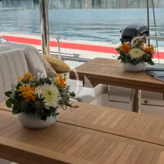 LULU - Aft deck saloon