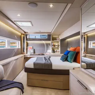 Master cabin - Factory photo