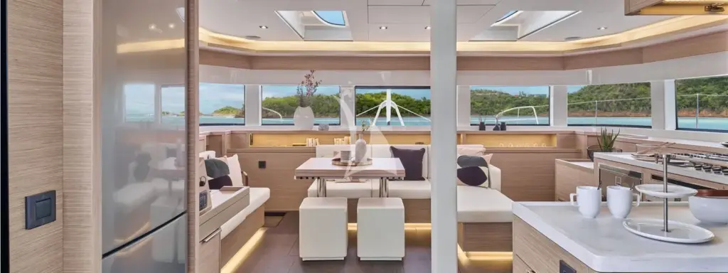 LULU - Main saloon ares - Factory Photo