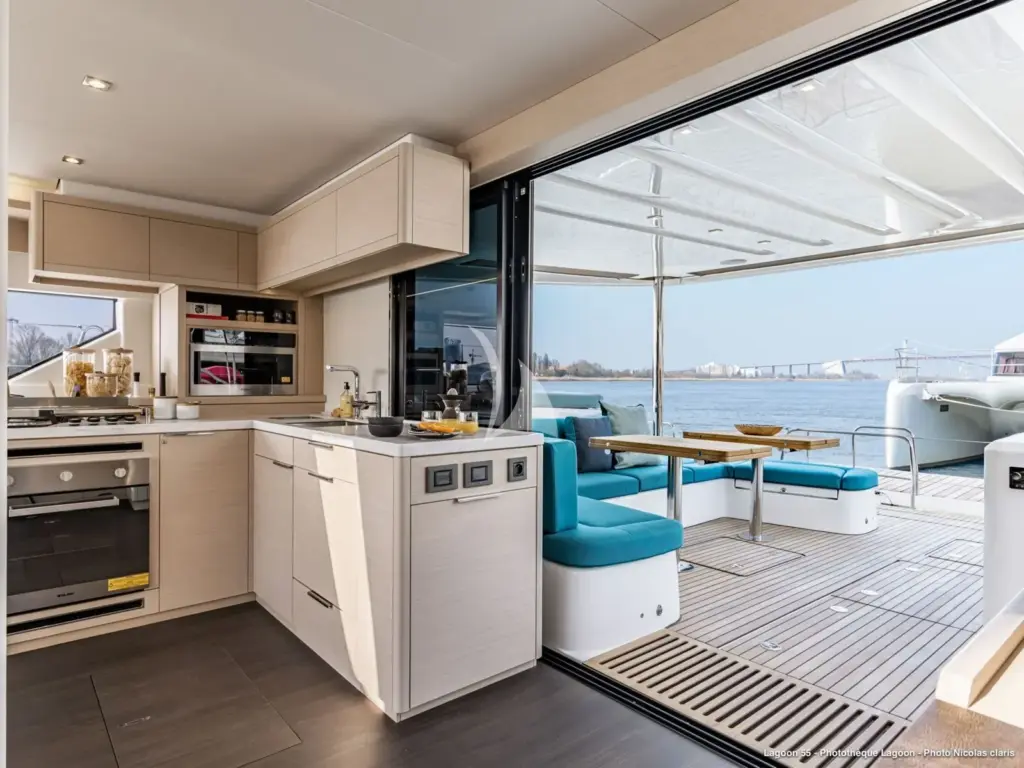 LULU - Kitchen and aft deck - Factory photo