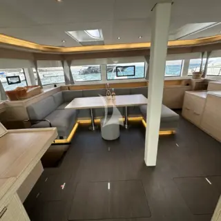 LULU - Saloon with panoramic windows