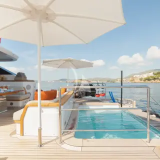 MAIN DECK AFT