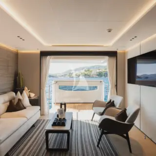 MAIN DECK MASTER CABIN