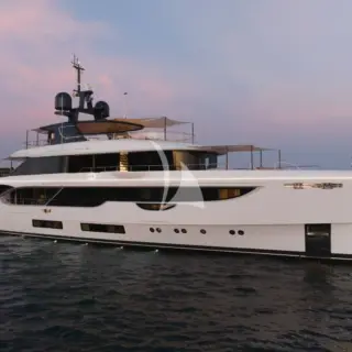 MAVERICK - Image 4