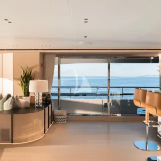 MAIN DECK SALON