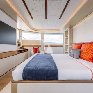 ADASTRA - Main deck master 