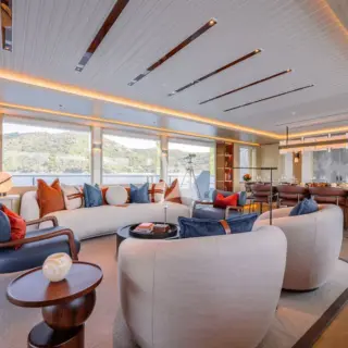 ADASTRA - Main salon