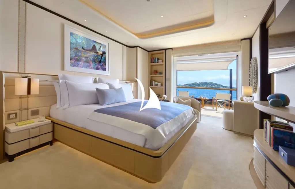 BREAKTHROUGH - Bridge deck VIP queen cabin 