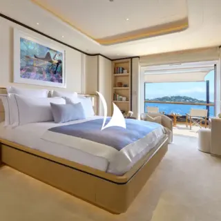 Bridge deck VIP queen cabin