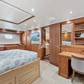 Full Beam VIP Stateroom