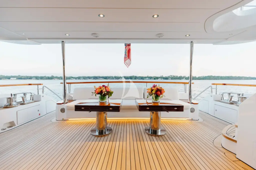 BELLA VITA - Main Deck Aft