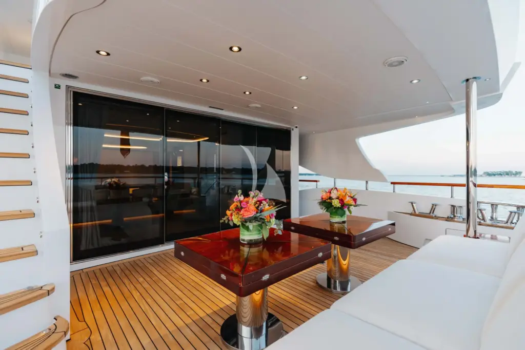 BELLA VITA - Main Deck Aft