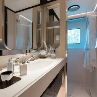 Starboard VIP Ensuite