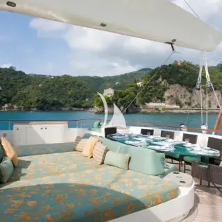 Flybridge sun pads
