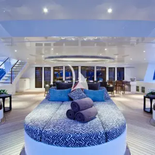 Main deck aft seating area