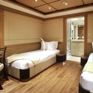 Lower deck twin cabin with two pullman berths